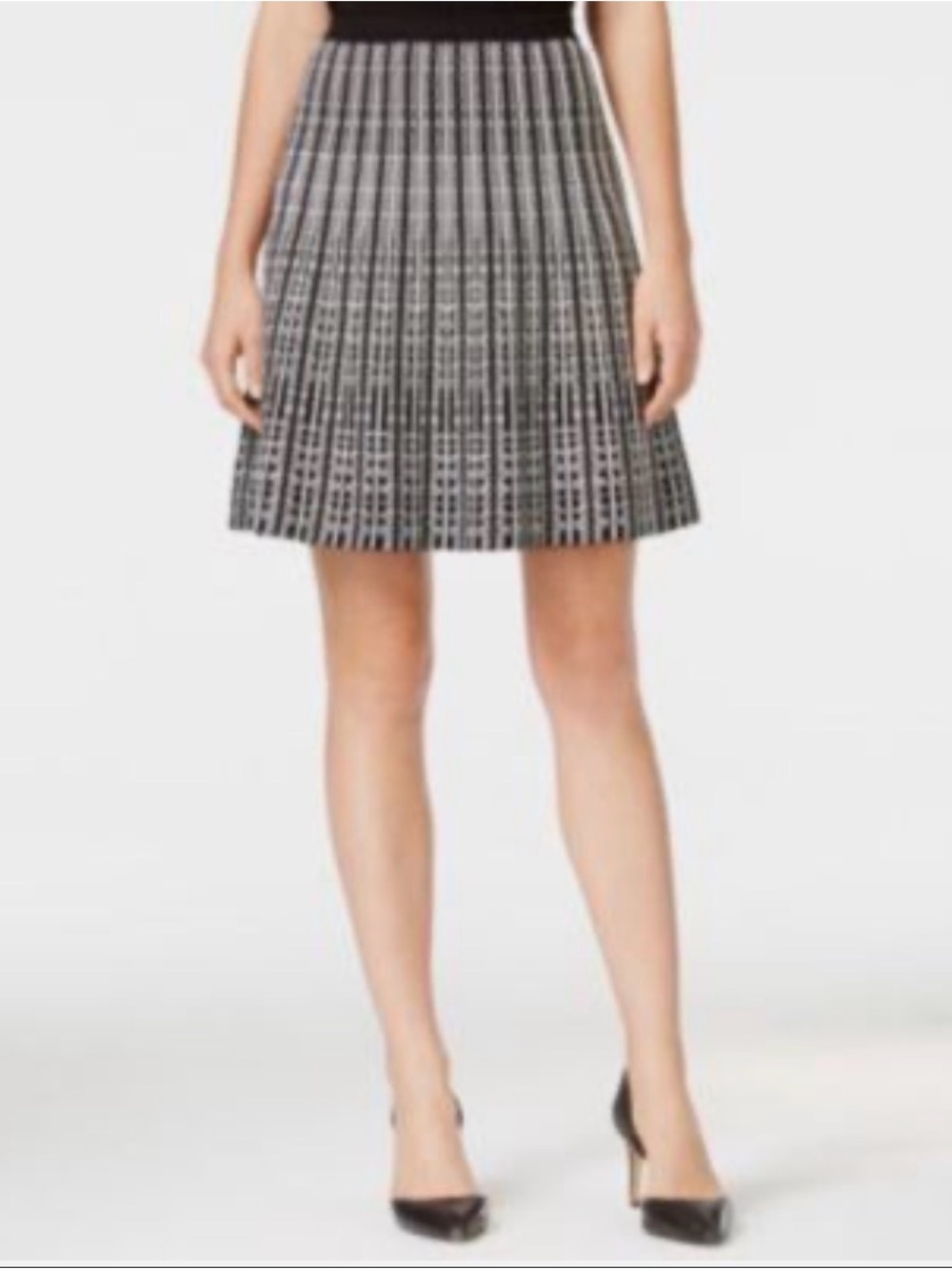 Anne Klein Black and White Knit Skirt